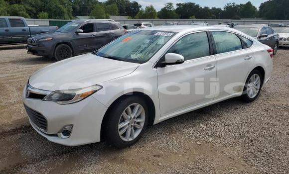 Buy New Toyota Avalon White Car in Badagry in Lagos State Buy New Toyota Avalon White Car in Badagry in Lagos State