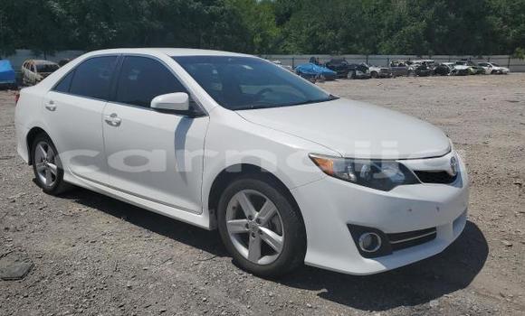 Acheter Neuf Voiture Toyota Camry Blanc à Badagry, État de Lagos Acheter Neuf Voiture Toyota Camry Blanc à Badagry, État de Lagos