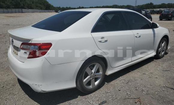 Acheter Neuf Voiture Toyota Camry Blanc à Badagry, État de Lagos Acheter Neuf Voiture Toyota Camry Blanc à Badagry, État de Lagos