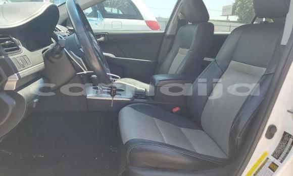 Acheter Neuf Voiture Toyota Camry Blanc à Badagry, État de Lagos Acheter Neuf Voiture Toyota Camry Blanc à Badagry, État de Lagos