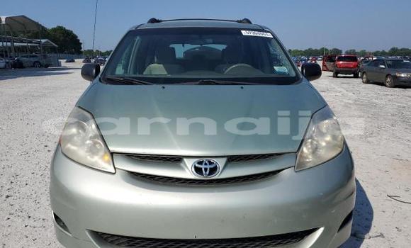 Buy New Toyota Sienna Green Car in Badagry in Lagos State