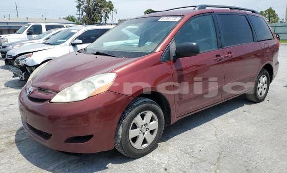 Acheter Neuf Voiture Toyota Sienna Rouge à Badagry, État de Lagos Acheter Neuf Voiture Toyota Sienna Rouge à Badagry, État de Lagos