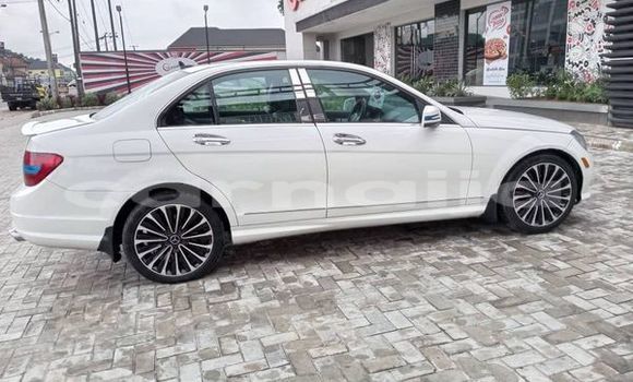 Acheter Occasion Voiture Mercedes-Benz C-Classe Blanc à Abuja, État de Lagos Acheter Occasion Voiture Mercedes-Benz C-Classe Blanc à Abuja, État de Lagos