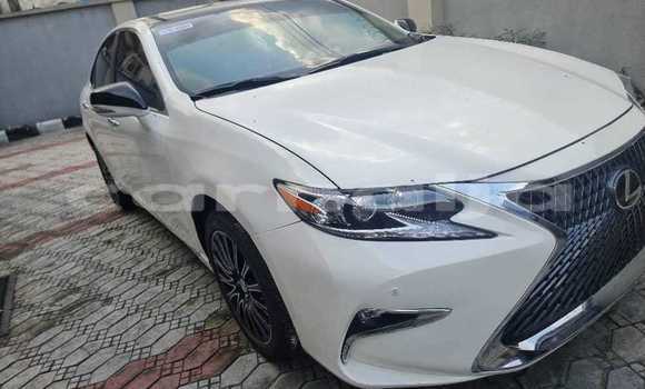 Acheter Occasion Voiture Lexus ES Blanc à Abuja, État de Lagos Acheter Occasion Voiture Lexus ES Blanc à Abuja, État de Lagos
