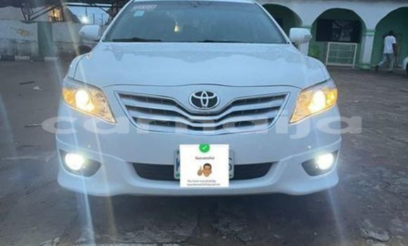 Acheter Occasion Voiture Toyota Camry Blanc à Abuja, État de Lagos