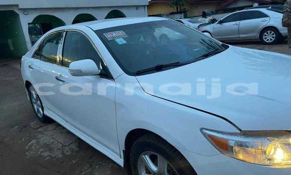 Acheter Occasion Voiture Toyota Camry Blanc à Abuja, État de Lagos Acheter Occasion Voiture Toyota Camry Blanc à Abuja, État de Lagos