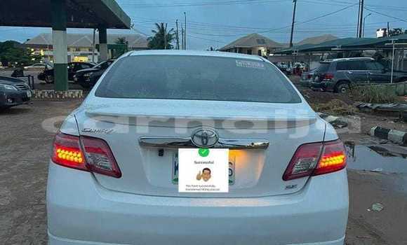 Acheter Occasion Voiture Toyota Camry Blanc à Abuja, État de Lagos Acheter Occasion Voiture Toyota Camry Blanc à Abuja, État de Lagos