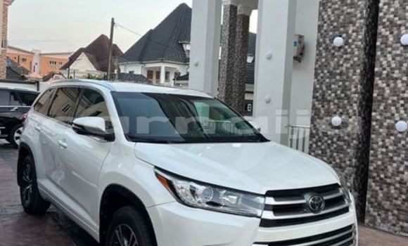 Buy Used Toyota Highlander White Car in Abuja in Lagos State