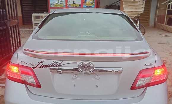 Acheter Occasion Voiture Toyota Camry Blanc à Lagos, État de Lagos Acheter Occasion Voiture Toyota Camry Blanc à Lagos, État de Lagos