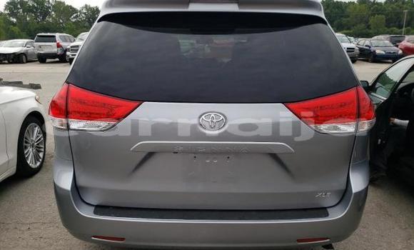 Acheter Neuf Voiture Toyota Sienna Gris à Badagry, État de Lagos Acheter Neuf Voiture Toyota Sienna Gris à Badagry, État de Lagos