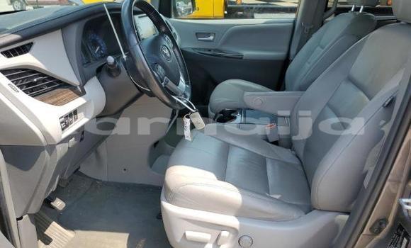 Acheter Neuf Voiture Toyota Sienna Gris à Badagry, État de Lagos Acheter Neuf Voiture Toyota Sienna Gris à Badagry, État de Lagos