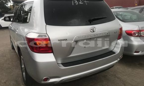 Buy Used Toyota Highlander Silver Car in Daura in Katsina Buy Used Toyota Highlander Silver Car in Daura in Katsina