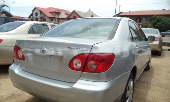 Acheter Occasion Voiture Toyota Corolla Blanc à Afor–Oru, État d'Imo Acheter Occasion Voiture Toyota Corolla Blanc à Afor–Oru, État d'Imo