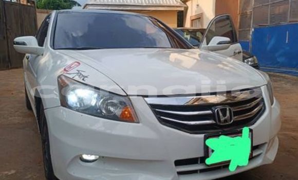 Buy Used Honda Accord White Car in Lagos in Lagos State Buy Used Honda Accord White Car in Lagos in Lagos State