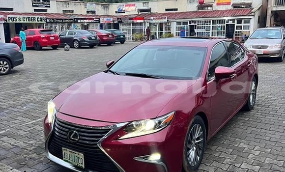 Acheter Occasion Voiture Lexus ES Rouge à Lagos, État de Lagos