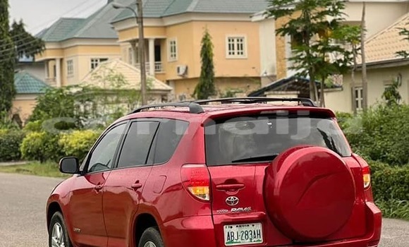 Acheter Occasion Voiture Toyota RAV4 Rouge à Lagos, État de Lagos Acheter Occasion Voiture Toyota RAV4 Rouge à Lagos, État de Lagos