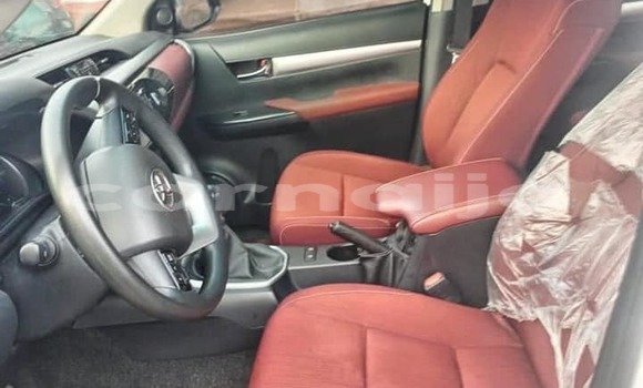 Acheter Occasion Voiture Toyota Hilux Blanc à Abuja, État de Lagos Acheter Occasion Voiture Toyota Hilux Blanc à Abuja, État de Lagos