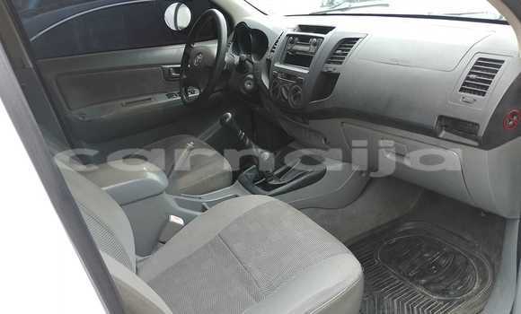 Acheter Occasion Voiture Toyota Hilux Blanc à Abuja, État de Lagos Acheter Occasion Voiture Toyota Hilux Blanc à Abuja, État de Lagos