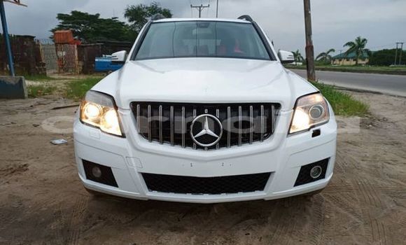 Acheter Occasion Voiture Mercedes-Benz GLK–Class Blanc à Abuja, État de Lagos Acheter Occasion Voiture Mercedes-Benz GLK–Class Blanc à Abuja, État de Lagos