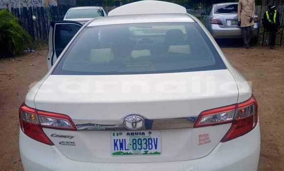 Acheter Occasion Voiture Toyota Camry Blanc à Abuja, État de Lagos Acheter Occasion Voiture Toyota Camry Blanc à Abuja, État de Lagos