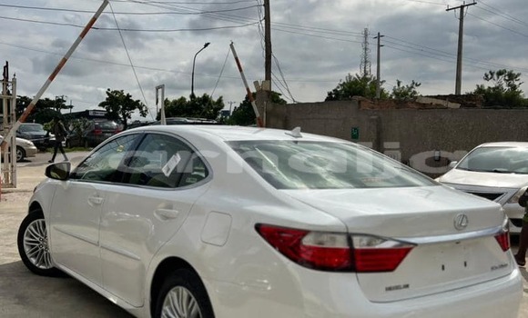 Acheter Occasion Voiture Lexus ES Blanc à Abuja, État de Lagos Acheter Occasion Voiture Lexus ES Blanc à Abuja, État de Lagos