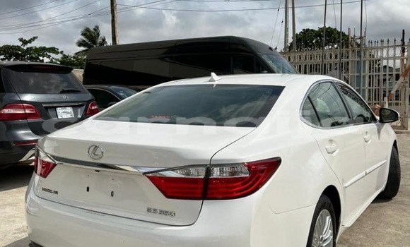 Acheter Occasion Voiture Lexus ES Blanc à Abuja, État de Lagos Acheter Occasion Voiture Lexus ES Blanc à Abuja, État de Lagos