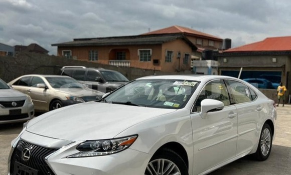 Acheter Occasion Voiture Lexus ES Blanc à Abuja, État de Lagos Acheter Occasion Voiture Lexus ES Blanc à Abuja, État de Lagos
