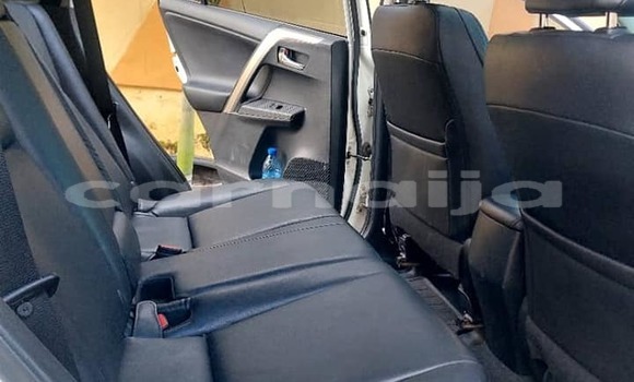 Buy Used Toyota RAV4 White Car in Abuja in Lagos State Buy Used Toyota RAV4 White Car in Abuja in Lagos State