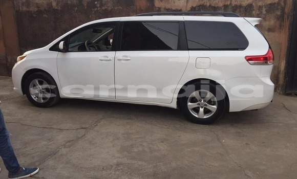 Acheter Occasion Voiture Toyota Sienta Blanc à Abuja, État de Lagos Acheter Occasion Voiture Toyota Sienta Blanc à Abuja, État de Lagos