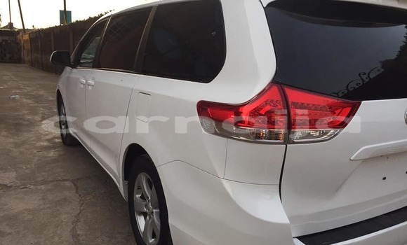 Acheter Occasion Voiture Toyota Sienta Blanc à Abuja, État de Lagos Acheter Occasion Voiture Toyota Sienta Blanc à Abuja, État de Lagos