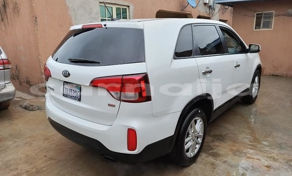 Buy Used Kia Sorento White Car in Abuja in Lagos State Buy Used Kia Sorento White Car in Abuja in Lagos State