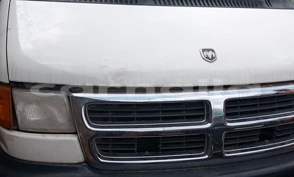 Acheter Occasion Voiture Dodge 600 Blanc à Abuja, État de Lagos