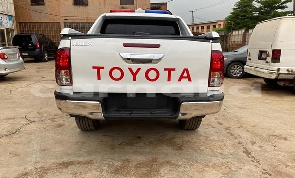 Buy Used Toyota Hilux White Car in Abuja in Lagos State Buy Used Toyota Hilux White Car in Abuja in Lagos State