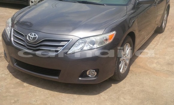 Acheter Occasion Voiture Toyota Camry Rouge à Ibiaku Ntok Okpo, État d'Akwa Ibom Acheter Occasion Voiture Toyota Camry Rouge à Ibiaku Ntok Okpo, État d'Akwa Ibom