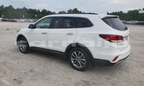 Buy New Hyundai Santa Fe White Car in Badagry in Lagos State Buy New Hyundai Santa Fe White Car in Badagry in Lagos State