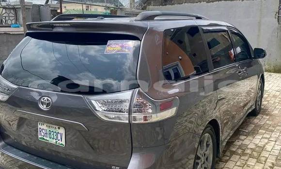 Buy Used Toyota Sienna Other Car in Lagos in Lagos State Buy Used Toyota Sienna Other Car in Lagos in Lagos State