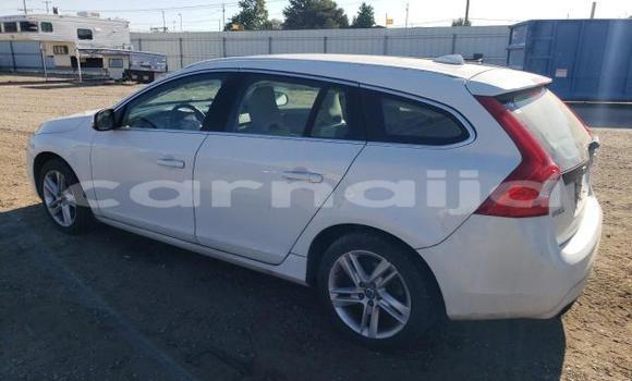Buy New Volvo V60 White Car in Badagry in Lagos State Buy New Volvo V60 White Car in Badagry in Lagos State