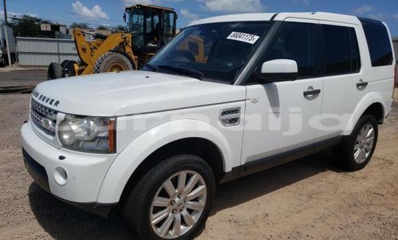 Buy New Land Rover Range Rover Velar White Car in Badagry in Lagos State Buy New Land Rover Range Rover Velar White Car in Badagry in Lagos State