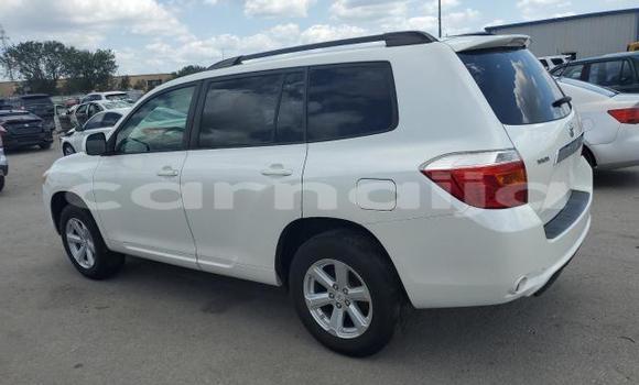 Buy New Toyota Highlander White Car in Badagry in Lagos State Buy New Toyota Highlander White Car in Badagry in Lagos State