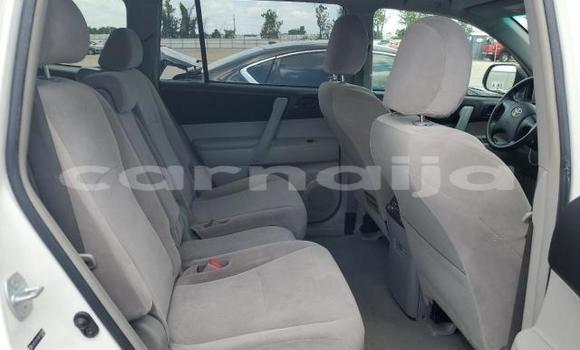 Buy New Toyota Highlander White Car in Badagry in Lagos State Buy New Toyota Highlander White Car in Badagry in Lagos State