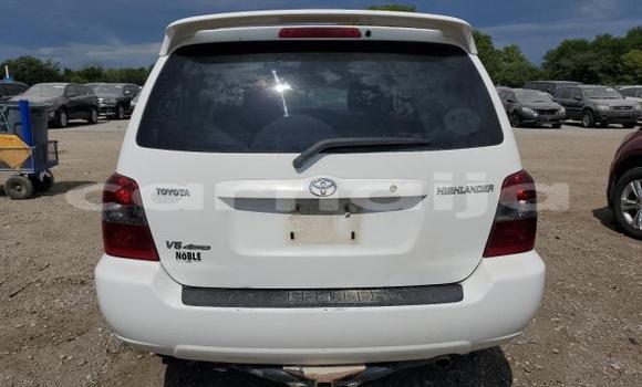 Buy New Toyota Highlander White Car in Badagry in Lagos State Buy New Toyota Highlander White Car in Badagry in Lagos State