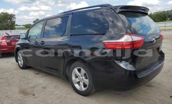 Acheter Neuf Voiture Toyota Sienna Noir à Badagry, État de Lagos Acheter Neuf Voiture Toyota Sienna Noir à Badagry, État de Lagos