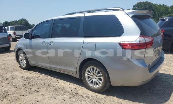 Buy New Toyota Sienna Silver Car in Badagry in Lagos State Buy New Toyota Sienna Silver Car in Badagry in Lagos State