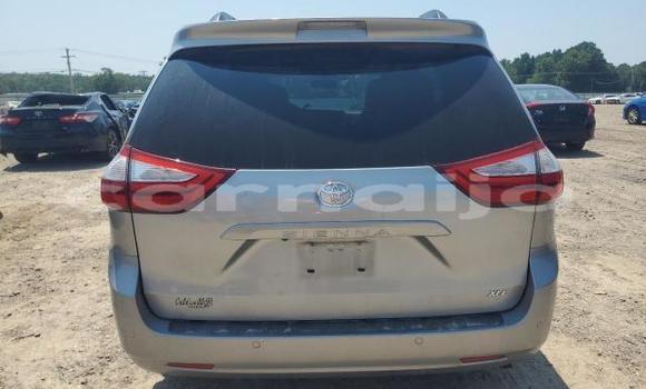 Buy New Toyota Sienna Silver Car in Badagry in Lagos State Buy New Toyota Sienna Silver Car in Badagry in Lagos State