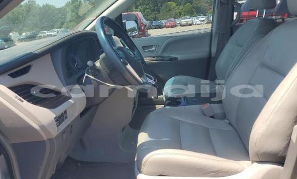 Buy New Toyota Sienna Silver Car in Badagry in Lagos State Buy New Toyota Sienna Silver Car in Badagry in Lagos State