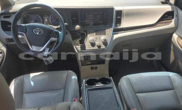 Buy New Toyota Sienna Silver Car in Badagry in Lagos State Buy New Toyota Sienna Silver Car in Badagry in Lagos State
