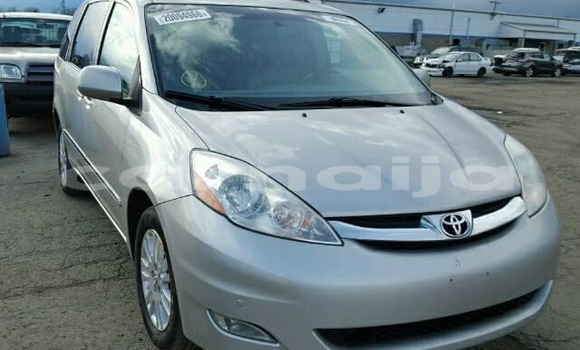 Acheter Import Voiture Toyota Sienna Autre à Daura, Katsina Acheter Import Voiture Toyota Sienna Autre à Daura, Katsina