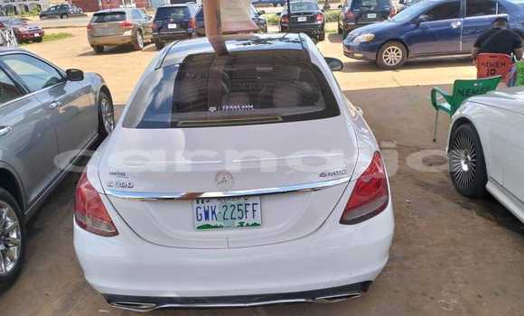 Acheter Occasion Voiture Mercedes-Benz C–Class Blanc à Abuja, État de Lagos Acheter Occasion Voiture Mercedes-Benz C–Class Blanc à Abuja, État de Lagos