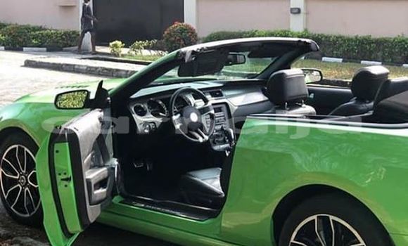 Acheter Occasion Voiture Ford Mustang Vert à Lagos, État de Lagos Acheter Occasion Voiture Ford Mustang Vert à Lagos, État de Lagos
