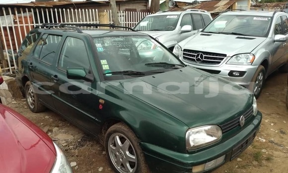 Acheter Import Voiture Volkswagen Golf Vert à Daura, Katsina Acheter Import Voiture Volkswagen Golf Vert à Daura, Katsina